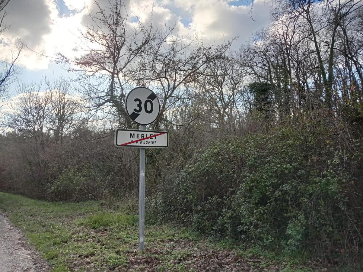 Gite Zen Dans Les Bois Blesignac Exterior foto
